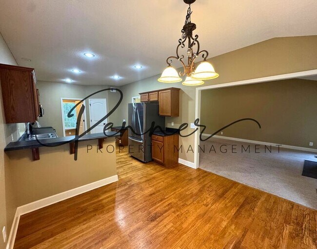 Foto del edificio - 504 Fairway Rd