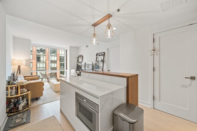 Foto del edificio - 1000 Maxwell Ln