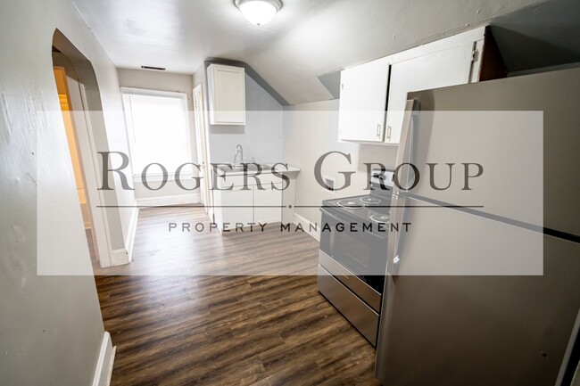 Building Photo - 410 E Montgomery St