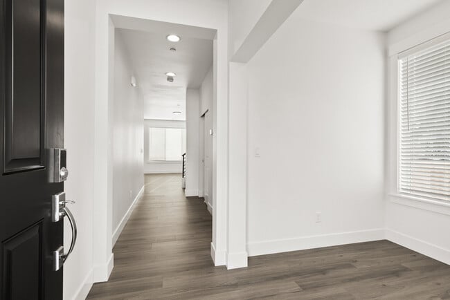Building Photo - 14205 45th Ave W
