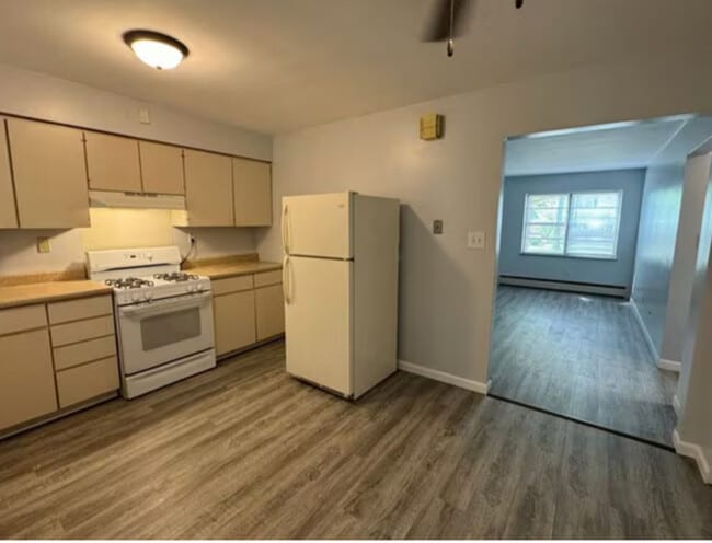 Foto del edificio - 2301 W Lawrence Ave