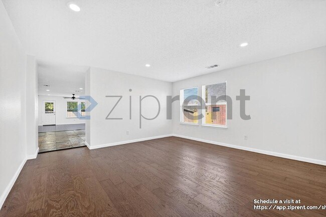 Building Photo - 1117 Beeblossom Dr