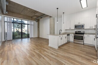 Interior Photo - Arrive Union Wharf