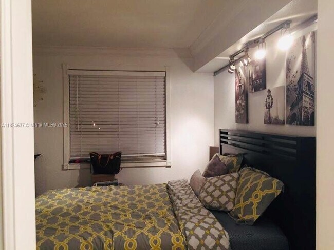 Foto del edificio - 2575 SW 27th Ave