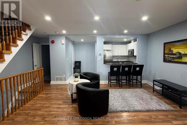 Photo du bâtiment - 108 Finch Ave W