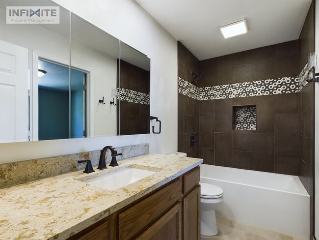 Building Photo - 3 Bedroom Townhome for Rent in Bozeman, MT