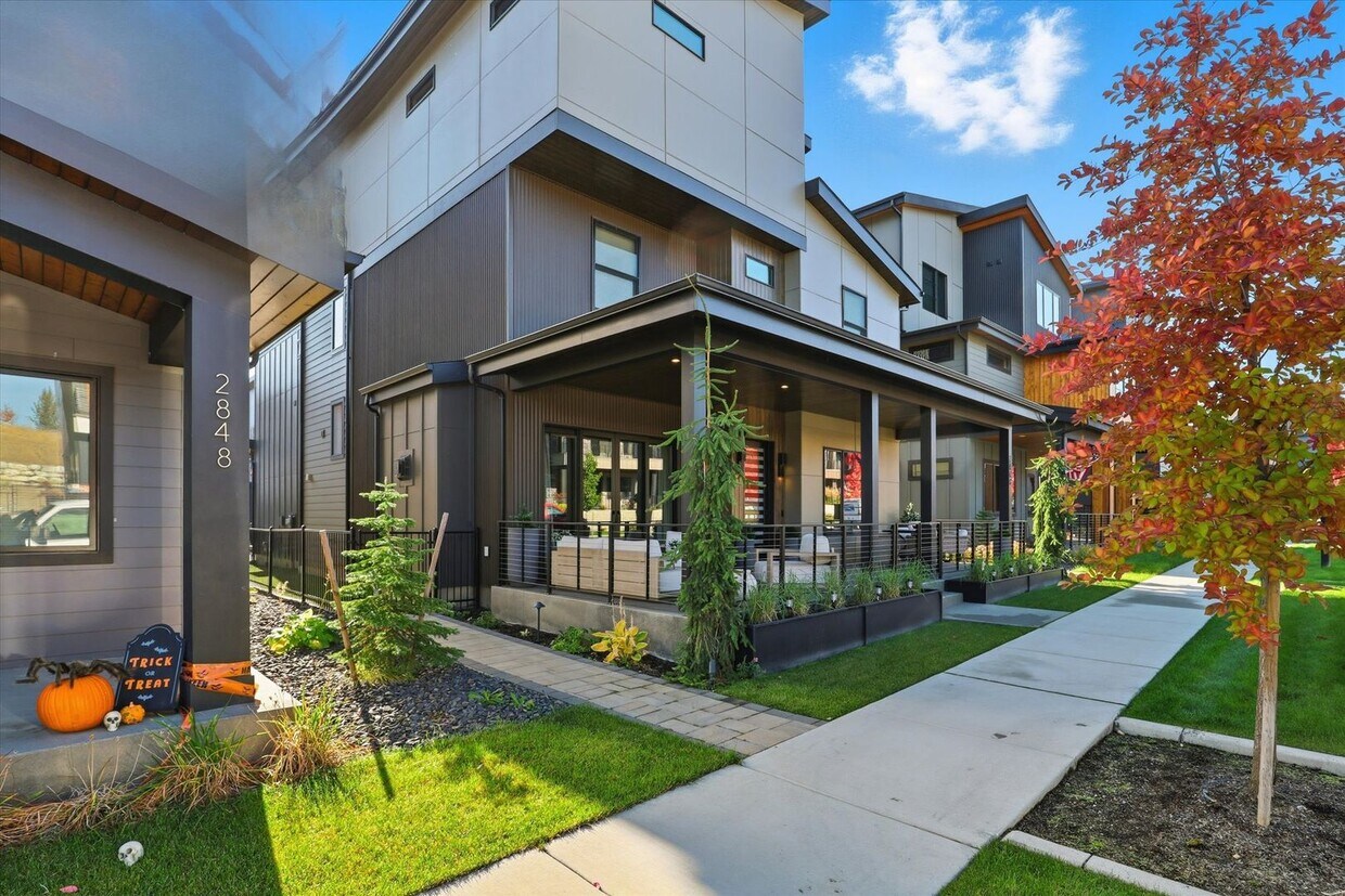 Foto principal - Modern 5-Bed Home in Atlas Waterfront — Elevator, Luxury Finishes & Prime Location