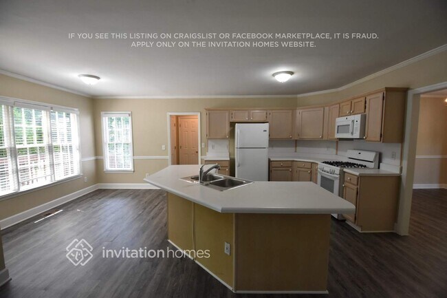 Building Photo - 735 Ashley Laine Walk