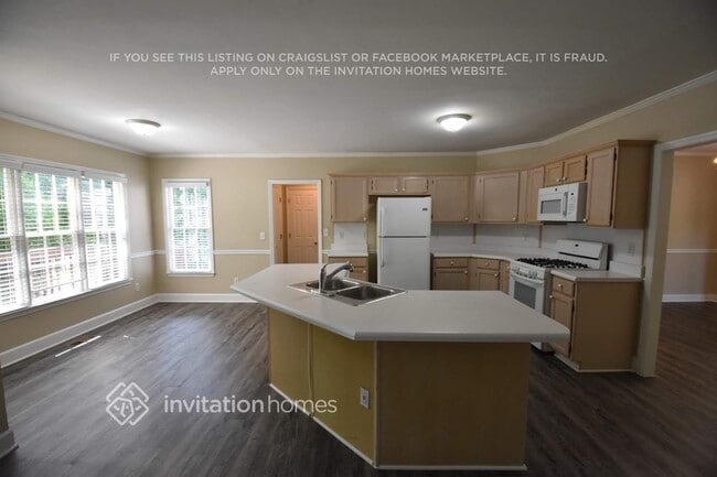 Foto del edificio - 735 Ashley Laine Walk