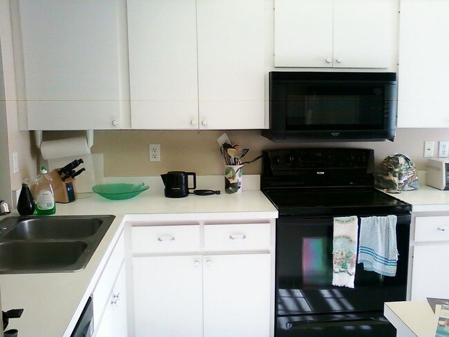 Building Photo - 5211 Wedgewood Ln