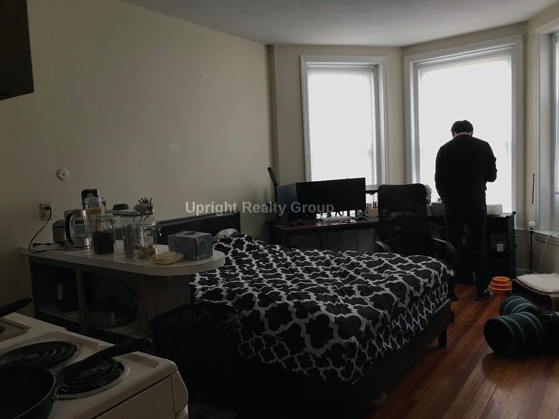 Foto principal - 1120 Commonwealth Ave
