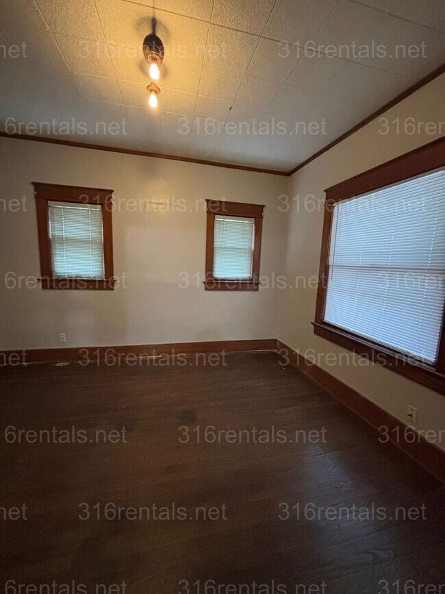 Foto del edificio - Five bedroom Two bath house for rent!