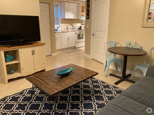 View of Savannah Gardens Apartments for Rent with Wheelchair Access - Savannah ...