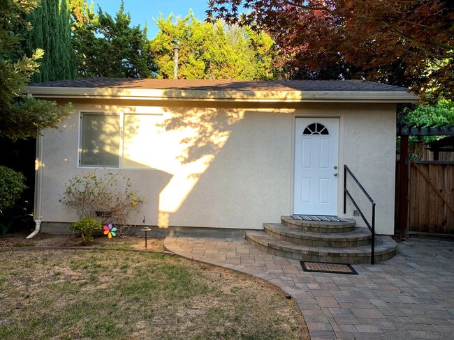 Foto del edificio - 3020 Brook Estates Ct