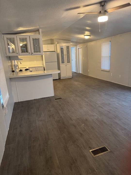 Foto del edificio - 600 E Anderson Rd