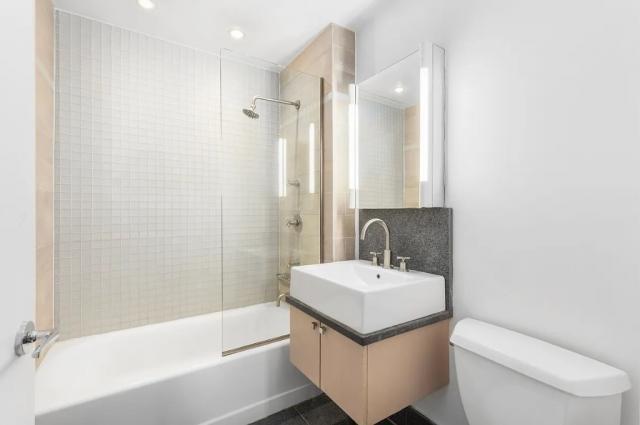 Building Photo - 1 bedroom in New York NY 10006