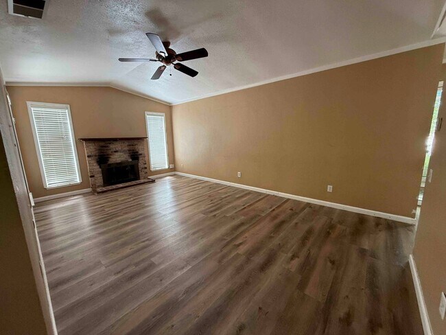 Foto del edificio - Great 3 Bedroom 2 Bath Home in Rancho Cordova