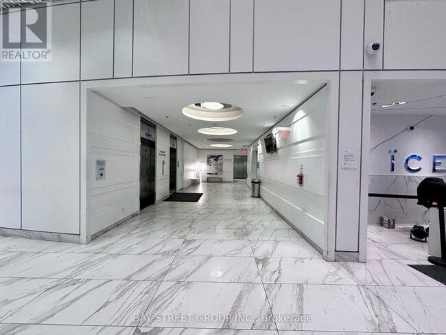 Building Photo - 12 York St