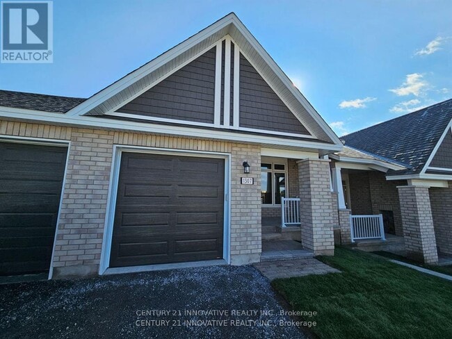 Building Photo - 1307 Demers Ave