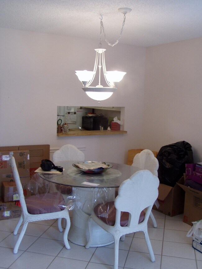 Building Photo - 5250 Las Verdes Cir