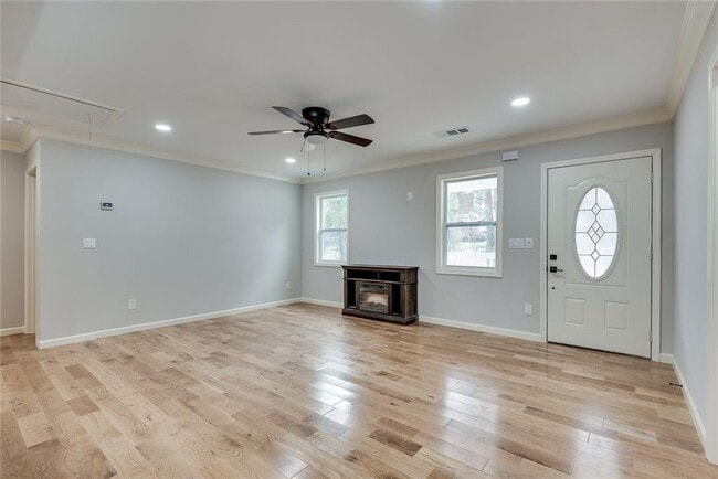 Building Photo - 2575 Barrylynn Dr