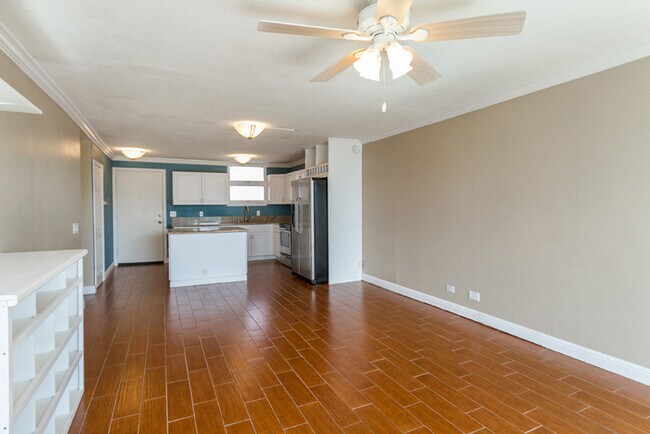 Building Photo - 1018 Lunalilo St