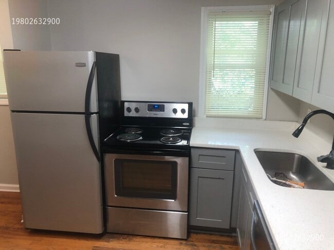 Photo - 924 Holland Ave House