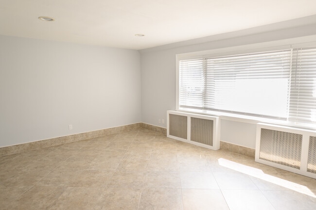 Building Photo - 3260 Brower Ave