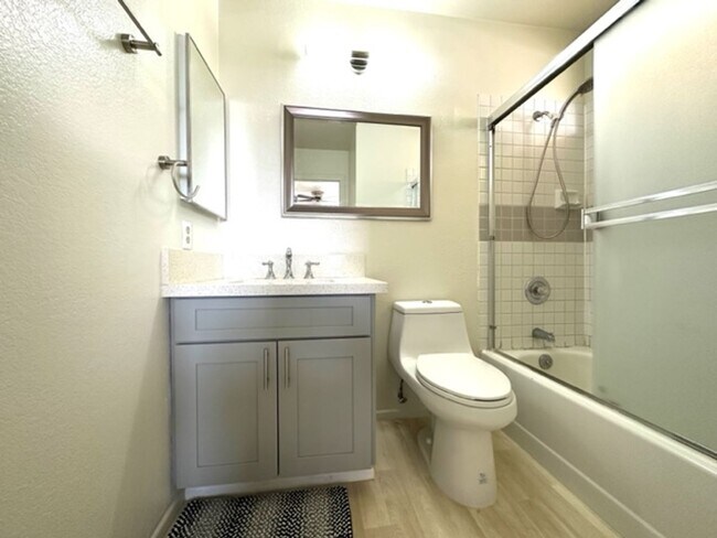 Building Photo - 3 Bedroom, 2 Bathroom House (The Crest at ...