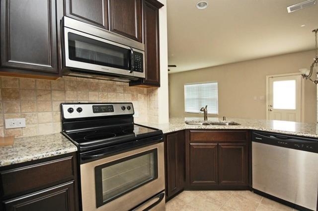 Foto del edificio - 6604 Rutherford Rd
