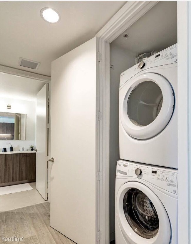 Foto del edificio - 3252 NE 1st Ave