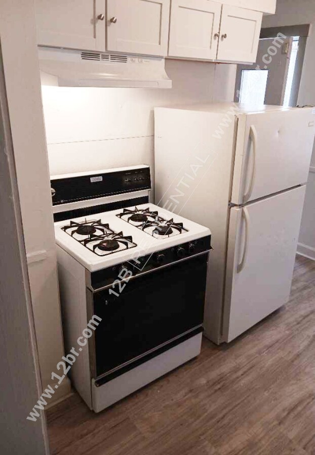 Foto del edificio - 3-Bedroom Home Near Garon Park and Pin Pin...