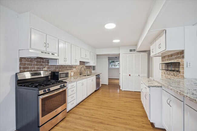 Foto del edificio - 10518 Moorberry Ln