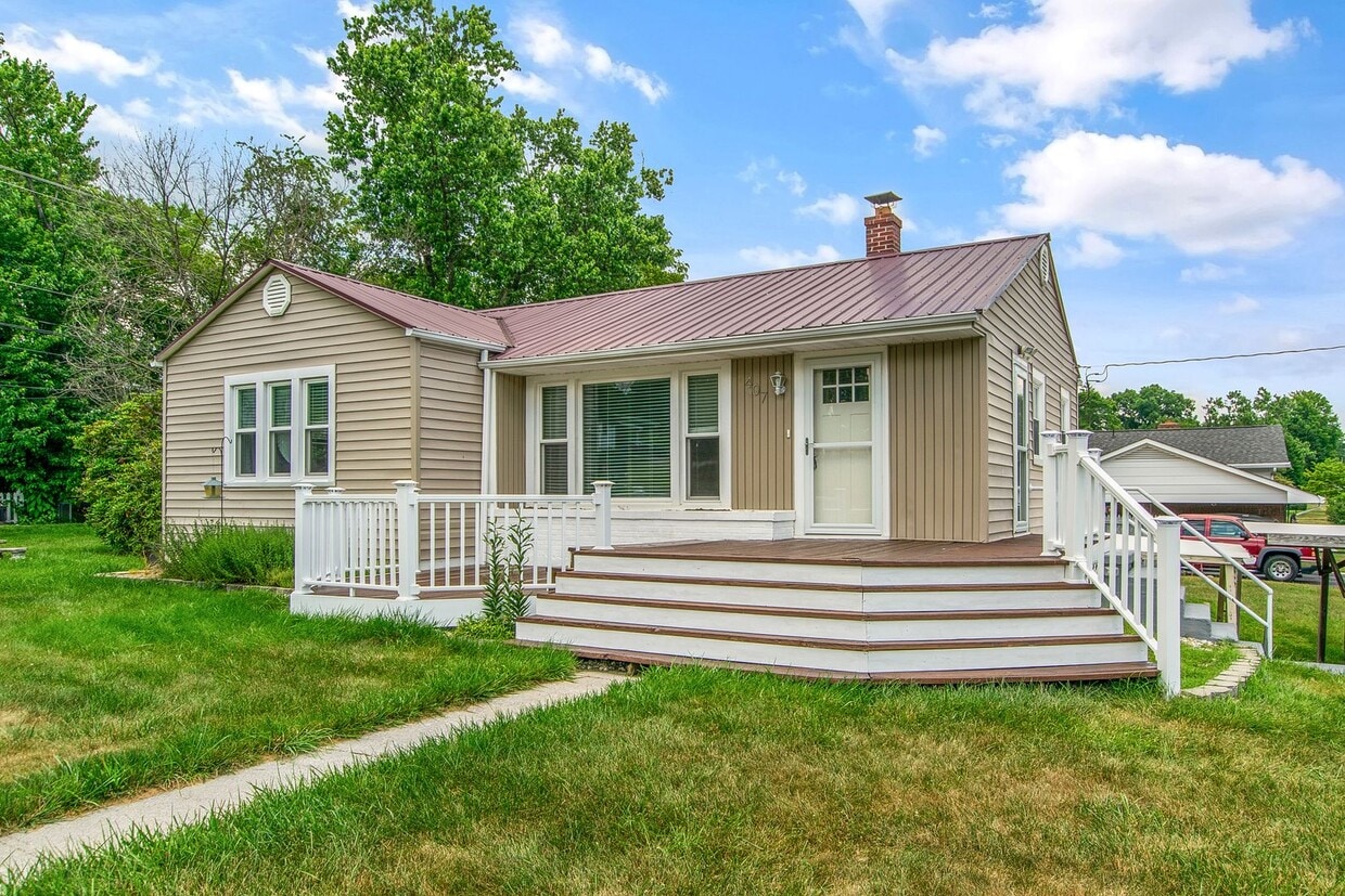407 Robertson St, Radford, VA 24141 House Rental in Radford, VA