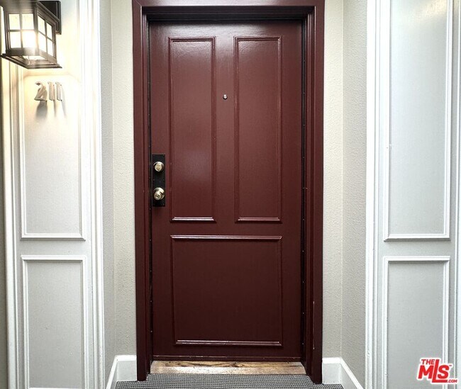 Foto del edificio - 1731 Barry Ave