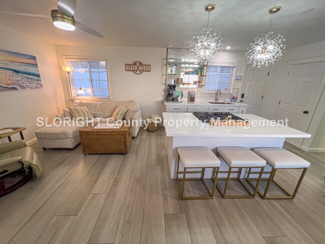 Building Photo - AVAILABLE NOW - Charming Furnished Beachside Retreat in Pismo Beach - 1 Bed / 1 Bath