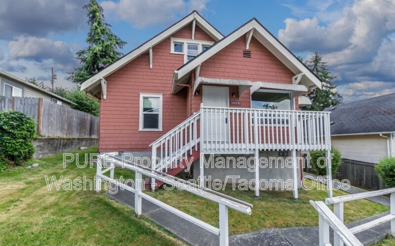 Primary Photo - 2034 East Fairbanks Street