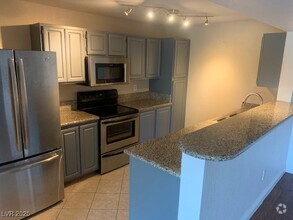 Building Photo - 5055 W Hacienda Ave