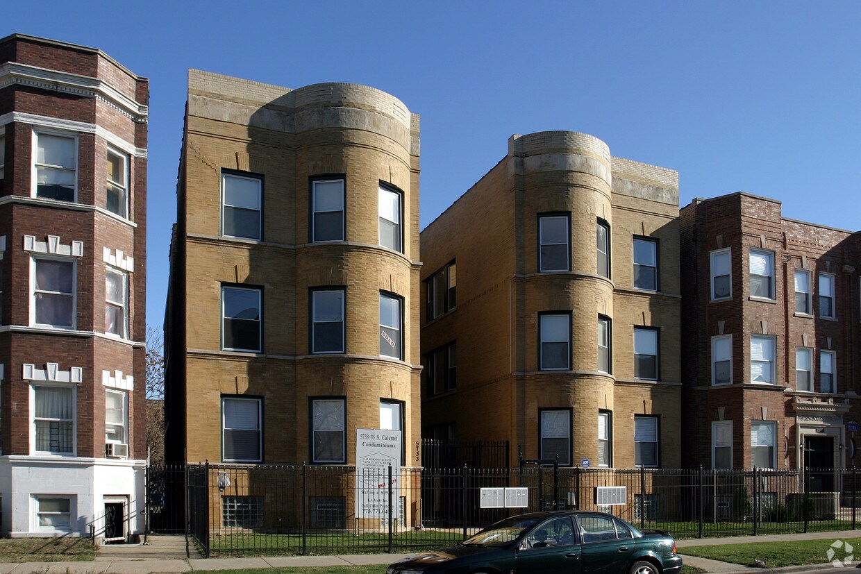 Primary Photo - 5733-5735 S Calumet Ave