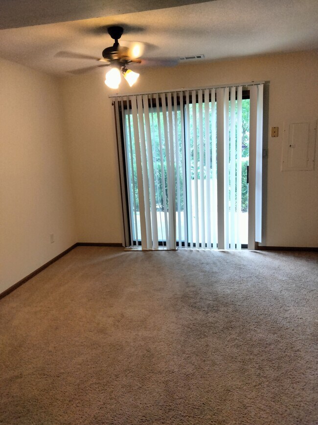 Foto del edificio - 3650 SW Oak Pky