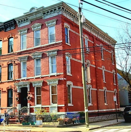 Primary Photo - 1240 Park Ave
