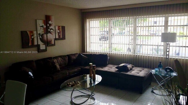 Foto del edificio - 330 SE 2nd St