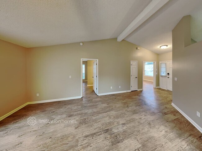 Building Photo - 3618 Pond Ridge Ct E