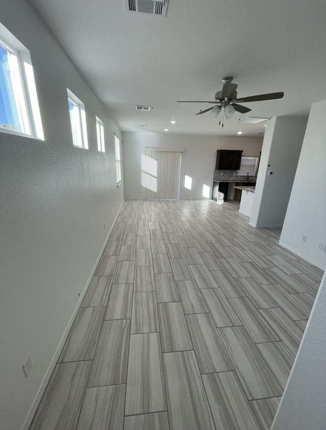 Building Photo - 11493 Summer Dr