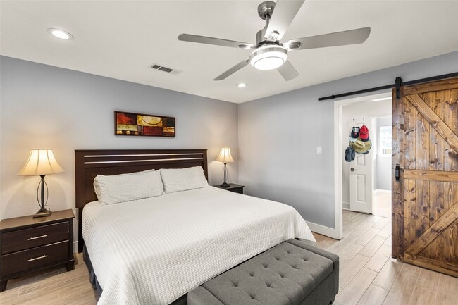 Foto del edificio - 12423 Honeywood Trail