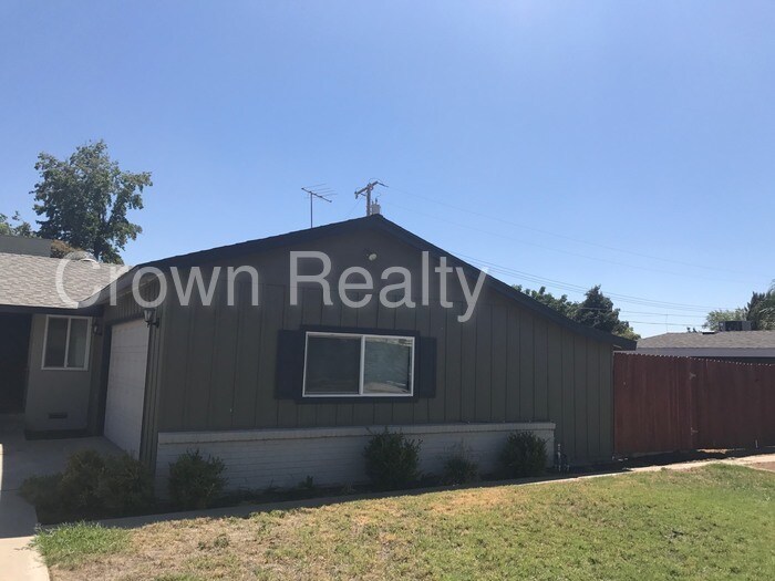 Primary Photo - 2481 E Sunset Ave