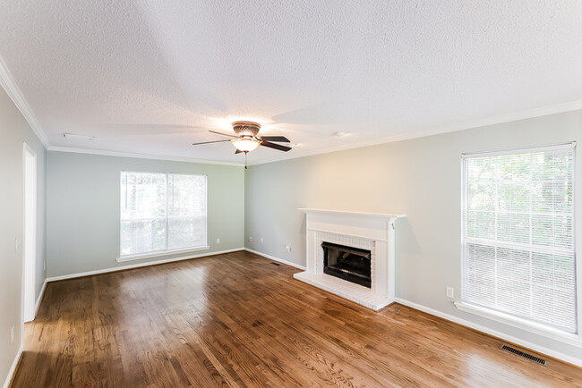 Building Photo - Stunning Three Bedroom in Alabaster