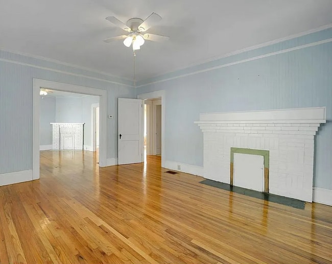 Building Photo - 133 Marlboro Rd