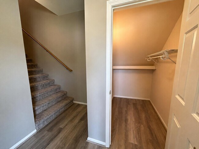 Foto del edificio - 4035 Cornerstone Dr