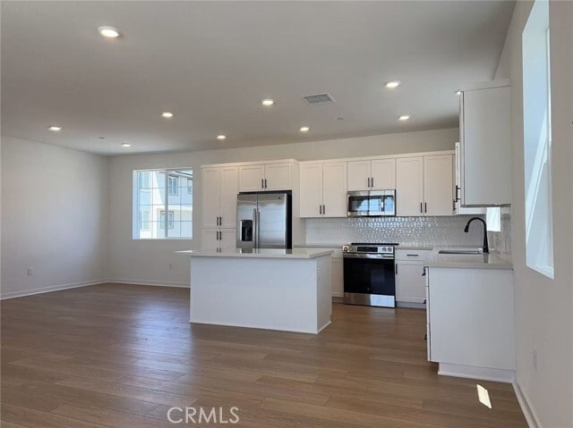 Building Photo - 5985 Huntington Dr